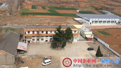 因受迁坟一事影响,厂房只建一半(厂方供图)